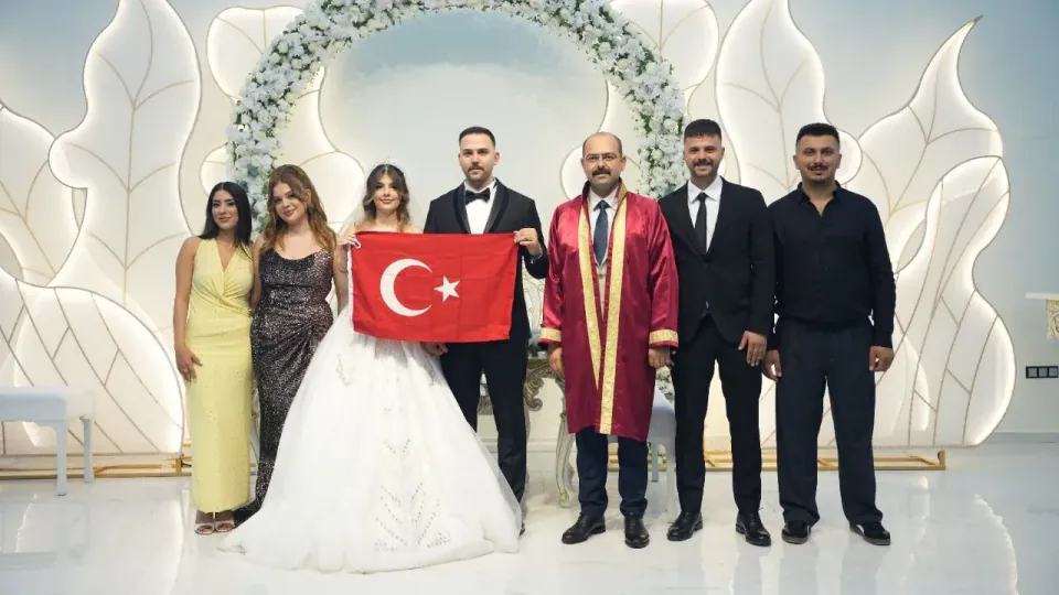 Tosya Belediye Başkanı Volkan Kavaklıgil'in Kardeşi Çağatay Tarakçı Evlendi görseli