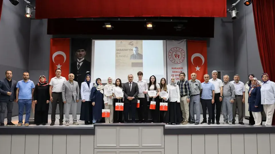 Karabük'te Gençler Sabahattin Ali'yi Analiz Etti: Anadolu Mektebi Paneli görseli