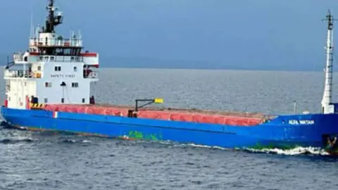 Karadeniz'de Türk gemisi vuruldu: 10 denizci hayatını kaybetti, resmi açıklama yok