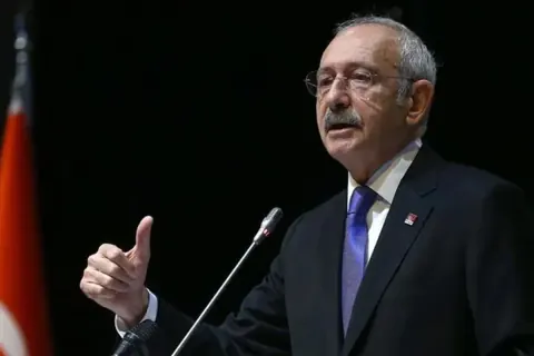 CHP Kulislerinde Vahap Seçer Hareketliliği: Cumhurbaşkanı Adaylığı İddiası