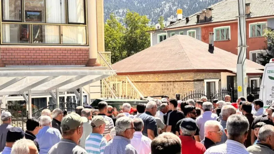 Konya Derebucak'ta kaskına arı giren motosiklet yayaya çarptı: 75 yaşlı yaya öldü görseli