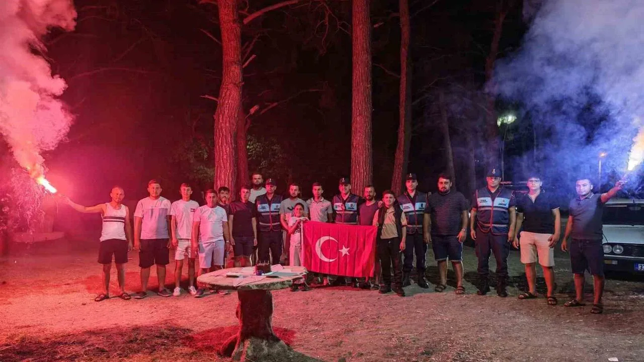 Bozyazı'da 'Kavga' İhbarlı Ters Köşe: Jandarmaya Beklenmedik Sürpriz Bozyazı'da 'Kavga' İhbarlı Ters Köşe: Jandarmaya Beklenmedik Sürpriz