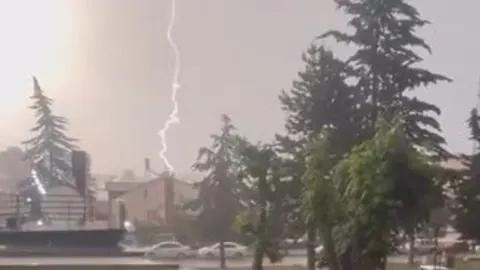 Kastamonu'da Spor Salonuna Yıldırım Düştü: Jimnastik Salonunda Yangın Çıktı