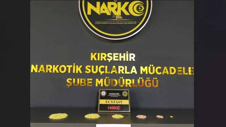 Kırşehir'de Uyuşturucu Operasyonu: 695 Sentetik Hap Ele Geçirildi görseli