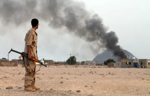 Yemen'de Ma'rib Saldırısı: Husiler'in İHA Operasyonunda Can Kayıpları Var Yemen'de Ma'rib Saldırısı: Husiler'in İHA Operasyonunda Can Kayıpları Var