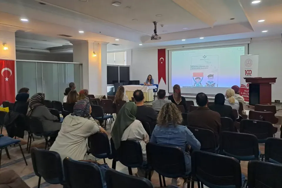 Yalova'da Anadolu Mektebi Yazar Okumaları 2026-2027 Planlaması Yapıldı görseli