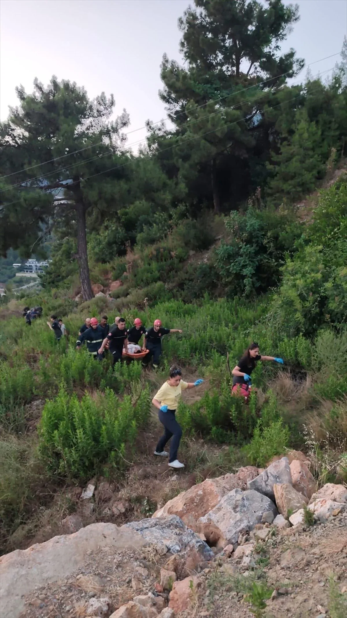 Alanya'da korkutan kaza: ATV sürücüsü 20 metrelik uçuruma yuvarlandı Alanya'da korkutan kaza: ATV sürücüsü 20 metrelik uçuruma yuvarlandı