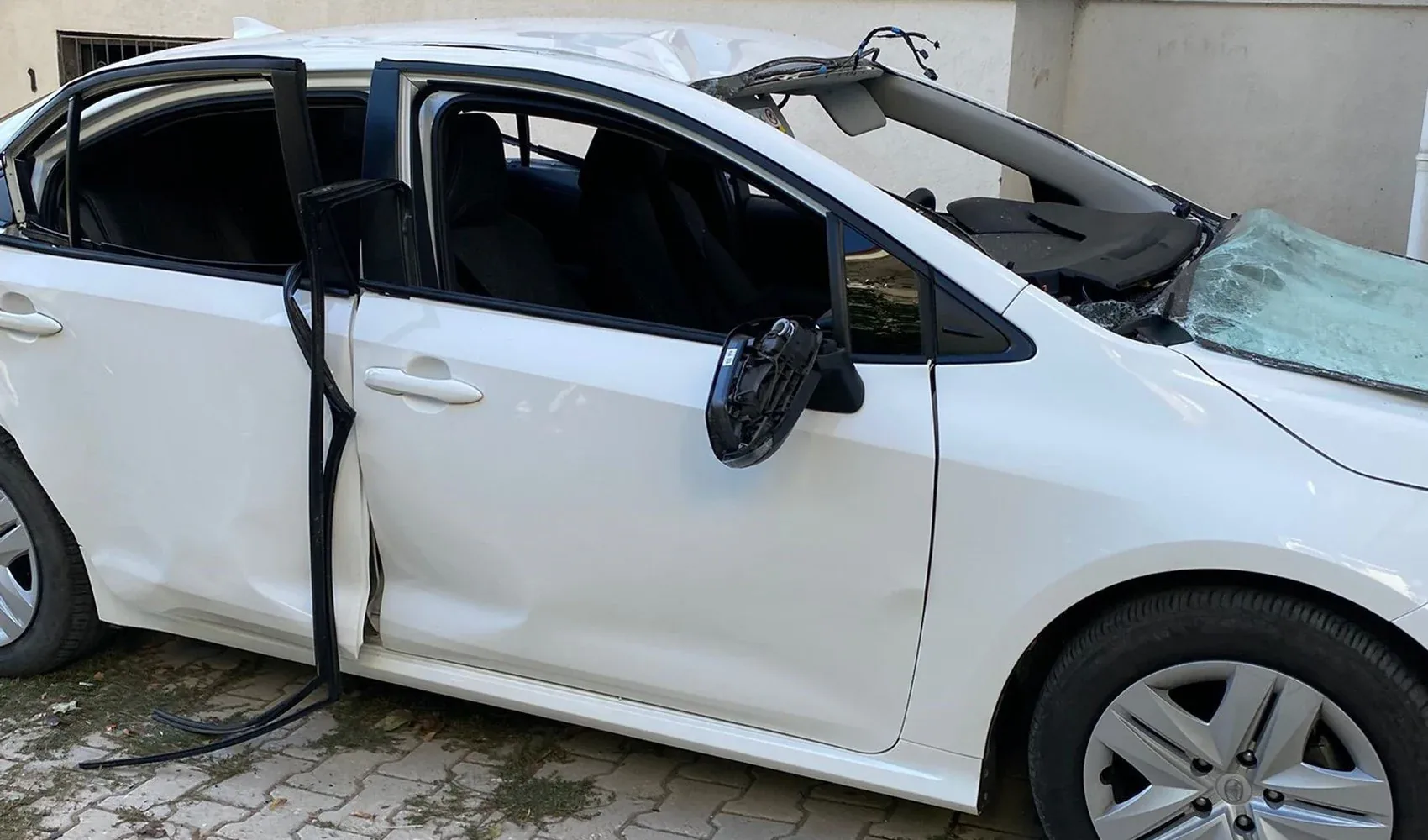 Bonn'da Korkutan Olay: Araç İçindeki Gaz Tüpü Patladı Bonn'da Korkutan Olay: Araç İçindeki Gaz Tüpü Patladı