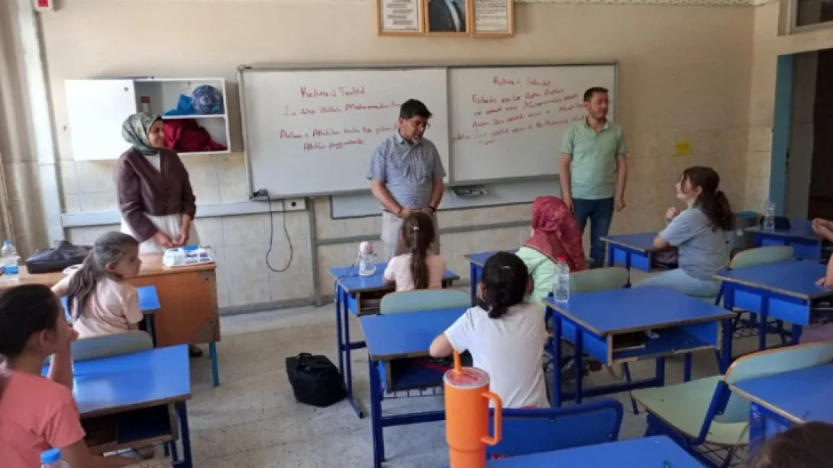 Derinkuyu'da Yaz Okulları Başladı: 2. ve 8. Sınıf Öğrencilerine Ücretsiz Eğitim Derinkuyu'da Yaz Okulları Başladı: 2. ve 8. Sınıf Öğrencilerine Ücretsiz Eğitim