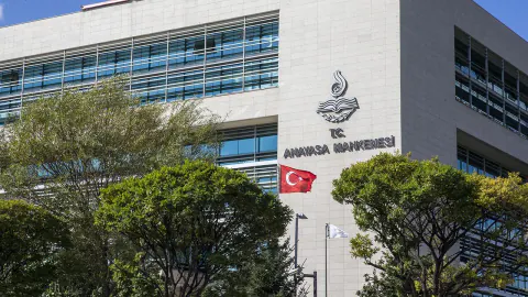 Anayasa Mahkemesi'nden 26 partiye suç duyurusu: 2025 hesaplarında ihlal tespit edildi