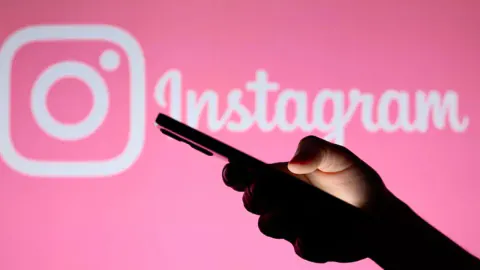 Instagram Algoritma Kontrolünü Kullanıcıya Bırakıyor: Yeni Özellik Test Ediliyor