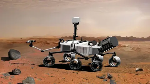 Mars'ta Şaşırtıcı Keşif: Curiosity Çokgen Şekilli Yapıları Tespit Etti