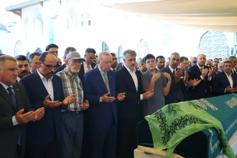 Cumhurbaşkanı Erdoğan, AK Parti Milletvekili Önen'in kızı Fatma Zehra için son töreni tuttu