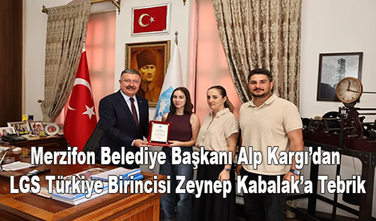 Merzifon Belediye Başkanı Alp Kargı, LGS Türkiye Birincisi Zeynep Kabalak'ı Ağırladı Merzifon Belediye Başkanı Alp Kargı, LGS Türkiye Birincisi Zeynep Kabalak'ı Ağırladı