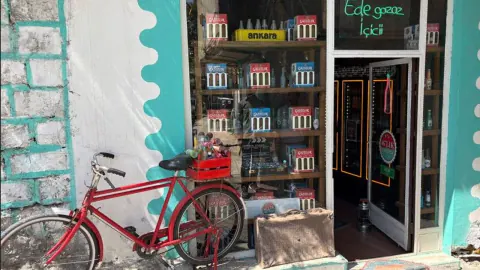Kahramanmaraş'ta Nostalji Durağı: 46'lık Gazozcu ile Geçmişe Yolculuk