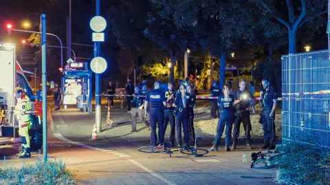 Köln'de Silahlı Çatışma: 4 Yaralı