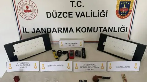 Düzce'de Kaçakçılık ve Uyuşturucu Operasyonu: 10 Gözaltı