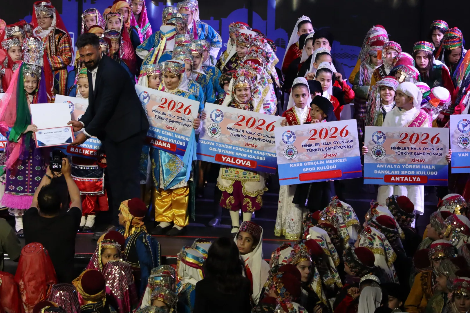 Yalova TUFAG SK Türkiye İkincisi Oldu: Minik Dansçılardan Dev Başarı Yalova TUFAG SK Türkiye İkincisi Oldu: Minik Dansçılardan Dev Başarı