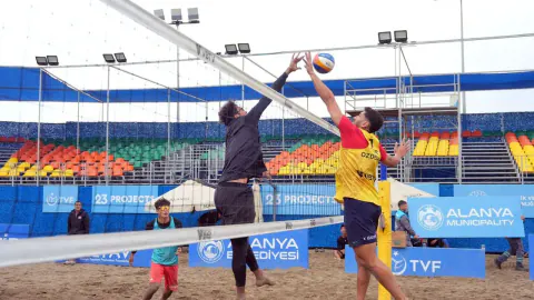 Alanya 18 günde 3 dünya turnuvasına ev sahipliği yapıyor: Triatlon, voleybol ve plaj futbolu