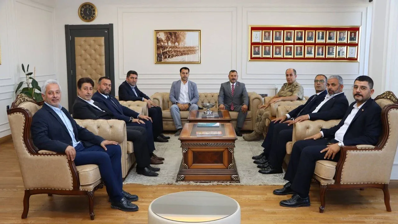 MHP Şanlıurfa İl Başkanı Osman Mutlu'dan Güvenlik Güçlerine Ziyaret MHP Şanlıurfa İl Başkanı Osman Mutlu'dan Güvenlik Güçlerine Ziyaret