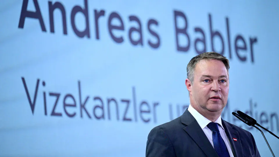 Babler'in Aniden Toplantı Çağrısı: SPÖ'de mi, Koalisyonda mi Deprem Geliyor? görseli