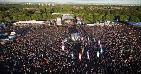 Oasis 2027 Turnesi için Tarihler Sızdı: Manchester'da 12 Konserlik Dev Seri