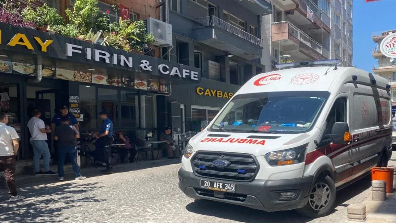 Denizli'de Esnaf Dehşeti: Pastanede Lavaboya Giderken Yere Yığıldı Denizli'de Esnaf Dehşeti: Pastanede Lavaboya Giderken Yere Yığıldı