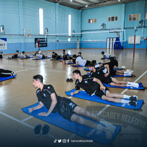 Voleybolda Ezber Bozan Transfer: 43 Yaşındaki Kemal Ayhan Sungurlu Belediyespor'da