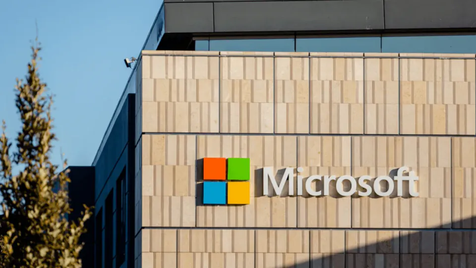 Microsoft'tan Stratejik Hamle: İş Gücünün %2,5'i İşten Çıkarılıyor görseli