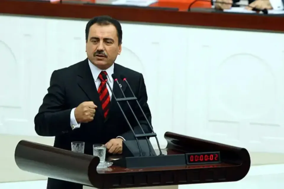 Muhsin Yazıcıoğlu kazasında 'yanlışlık' itirafı: Jandarma komutanı telsiz kayıtları sızdırıldı görseli