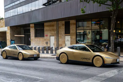 Tesla hisseleri Cybercab hayal kırıklığıyla 6 düştü