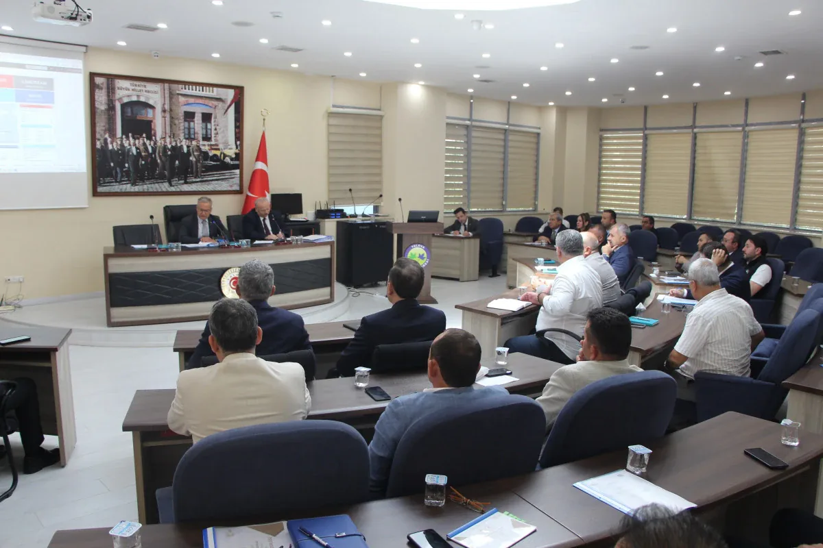 Yalova'nın yatırım karnesi belli oldu: 6 ayda 1,39 milyar TL harcandı Yalova'nın yatırım karnesi belli oldu: 6 ayda 1,39 milyar TL harcandı