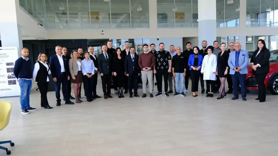 Evlüce Grubu Çorum'da Renault ve Dacia yetkili bayiğini hizmete sundu görseli