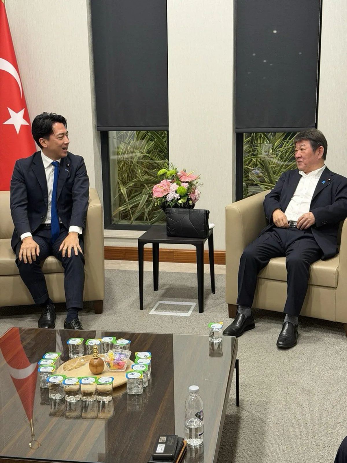 Japonya Dışişleri Bakanı Toshimitsu Motegi NATO Zirvesi için Türkiye'ye geldi Japonya Dışişleri Bakanı Toshimitsu Motegi NATO Zirvesi için Türkiye'ye geldi