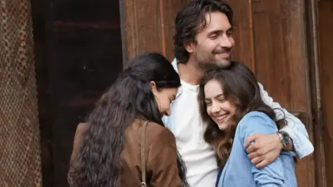 Taşacak Bu Deniz dizisinde Onur Dilber şoku: Ayrılık kararının arkasında ne var?