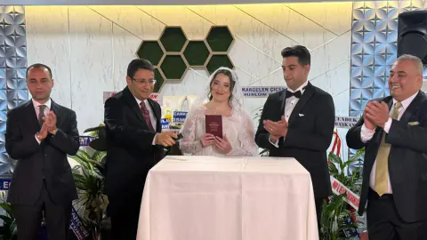 Çankırı'da Betül ve Ertuğ Uysal dünyaevine girdi: İki tanınmış aile birleşti