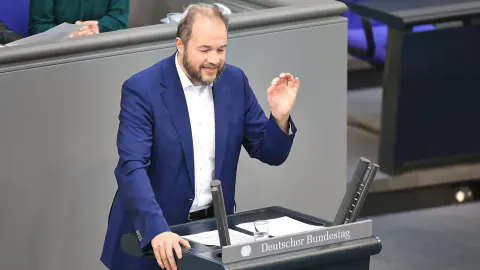Almanya'da Seçim Krizi: AfD'li Adayların Seçimlere Girişi Engellendi