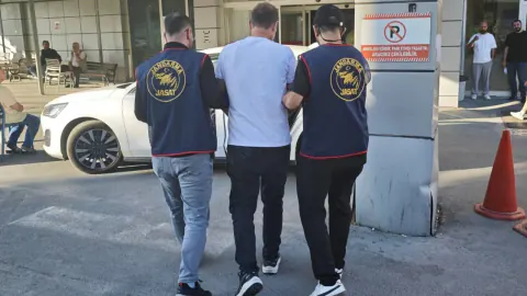 53 yıl hapisle aranan 2 firari İstanbul'da yakalandı