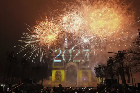Paris'te Havai Fişek Gösterileri Ne Zaman ve Nerede İzlenir?