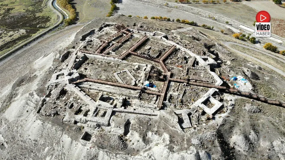 Erzincan Altıntepe Ören Yeri'ne Aydınlatma ve Ziyaretçi Merkezi Geliyor: Turizm Hedefi 50 Bin görseli