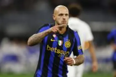 San Siro'da Scudetto Revanşı: Inter ile Napoli 19.00'de Karşı Karşıya
