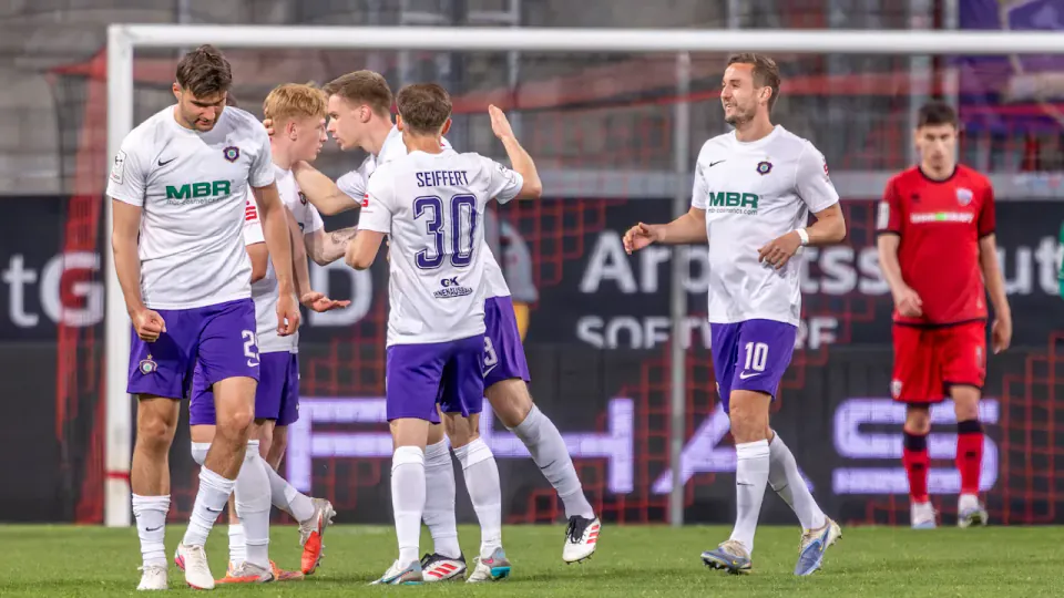 Erzgebirge Aue'de Ayrılık: Erik Weinhauer Avusturya Yolcusu görseli