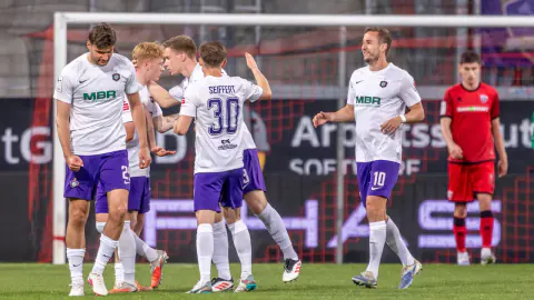 Erzgebirge Aue'de Ayrılık: Erik Weinhauer Avusturya Yolcusu