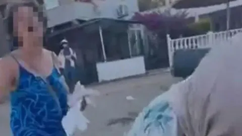 İzmir'de şezlong kavgası adliyeye taşındı: Nefret ve ayrımcılık soruşturması