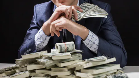 Endone i Eski Yolsuzluk Savcısı Hakkında Operasyon: Altın ve Nakit Bulundu
