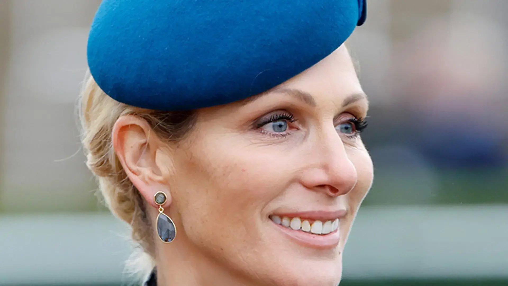 Zara Tindall'ın 2000'li Yıllardaki Radikal Saç Dönüşümü Gündemde Zara Tindall'ın 2000'li Yıllardaki Radikal Saç Dönüşümü Gündemde
