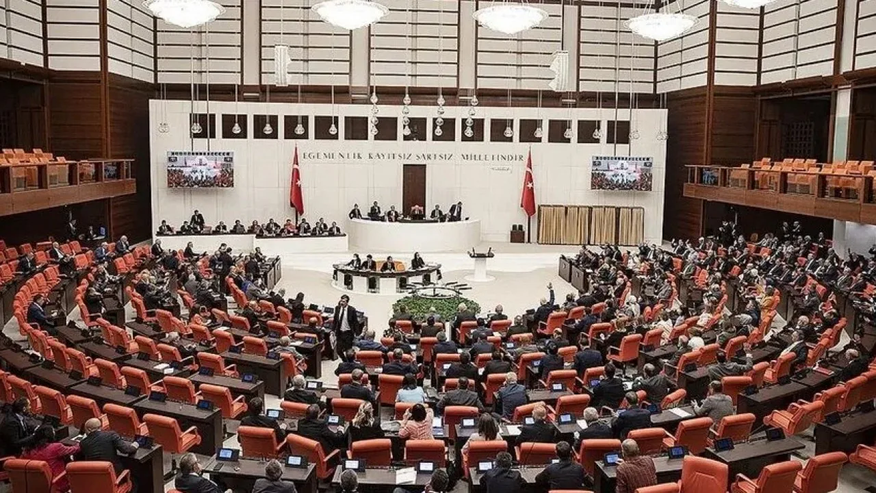 En Düşük Emekli Aylığı Artıyor: Meclis Komisyonundan Geçen Yeni Rakam Netleşti En Düşük Emekli Aylığı Artıyor: Meclis Komisyonundan Geçen Yeni Rakam Netleşti