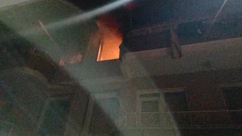 Hilversum'da Korkutan Yıldırım Düşmesi: Apartman Dairesinde Yangın Çıktı