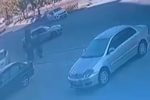 Ankara Mamak'ta beton mikseri otomobile çarptı: 5 yaralı, korkunç anlar kamerada