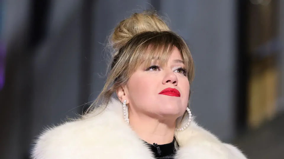 Kelly Clarkson, New York'taki Bergdorf Goodman mağazasını 'Pretty Woman' travmasıyla eleştirdi görseli